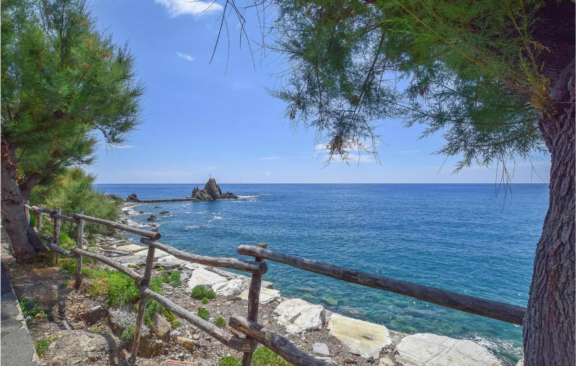 Amazing Apartment In Moneglia With House Sea View Exterior photo